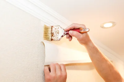 Pose de papier peint à Mélagues — revêtements muraux et toiles de verre